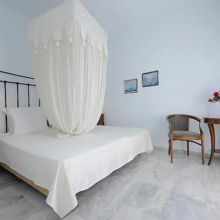 Papadakis Hotel Nausa