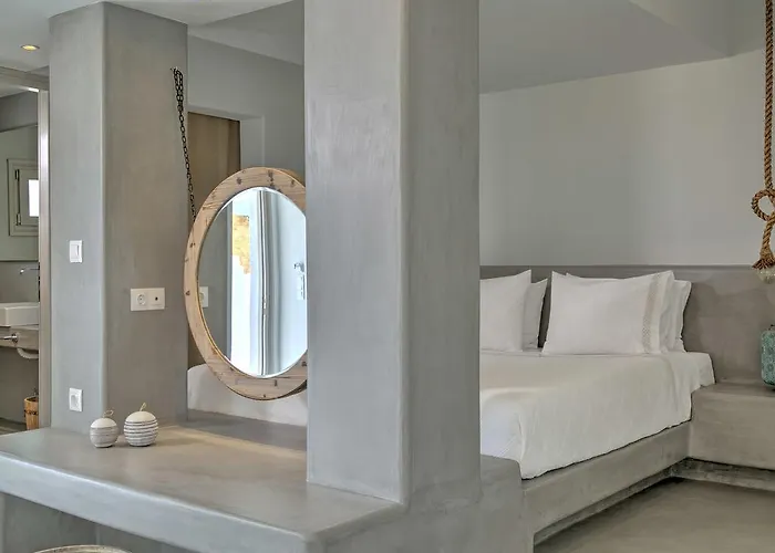 Papadakis Naousa (Paros)